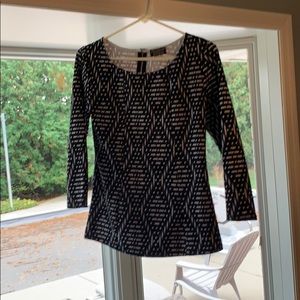 Long sleeve black and white shirt